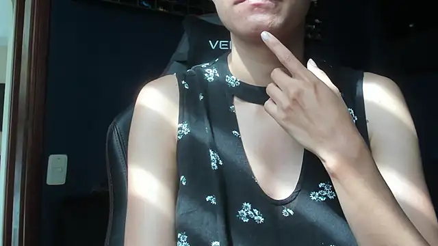 SamanthaWatson online show from March 17, 2025, 2:23 pm