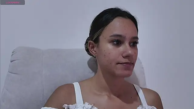 SamanthaWatson online show from April 17, 2026, 11:07 pm