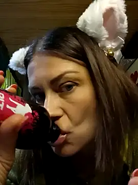 HarleyQuinn 69 online show from May 27, 2026, 9:27 am