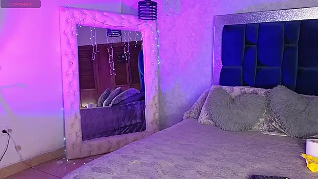 Snapshot of ashley_brend chatting on October 15, 2025, 9:23 pm ashley brend online show from October 15, 2025, 9:23 pm