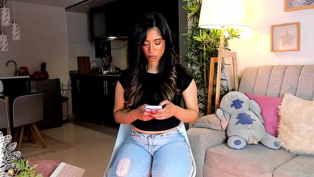 Issa cooper online show from January 12, 2026, 1:45 am