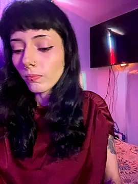 LiliJones  online show from October 20, 2025, 3:45 pm