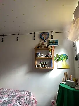 Snapshot of LiliJones_ chatting on February 2, 2026, 9:36 pm LiliJones online show from February 2, 2026, 9:36 pm