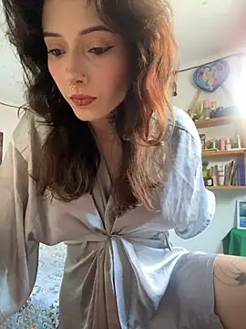 Snapshot of LiliJones_ chatting on February 26, 2026, 4:51 pm LiliJones online show from February 26, 2026, 4:51 pm