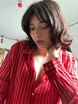 Snapshot of LiliJones_ chatting on February 17, 2026, 3:42 pm LiliJones online show from February 17, 2026, 3:42 pm