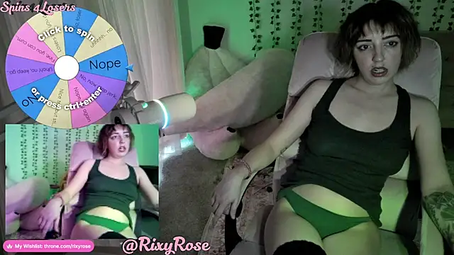 Snapshot of Trixyrose chatting on July 28, 2026, 11:17 am Trixyrose online show from July 28, 2026, 11:17 am