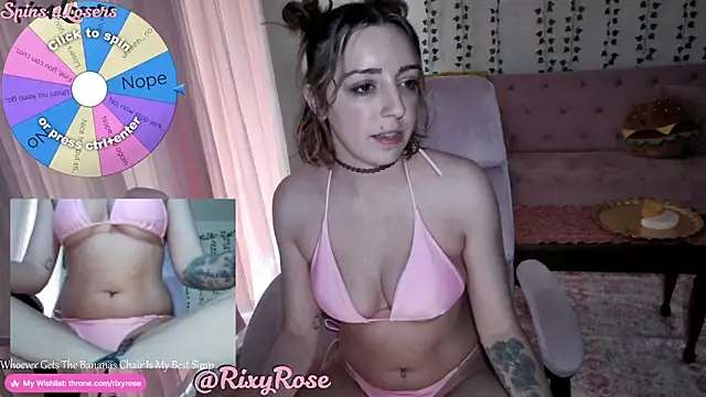 Trixyrose online show from June 15, 2026, 6:07 pm