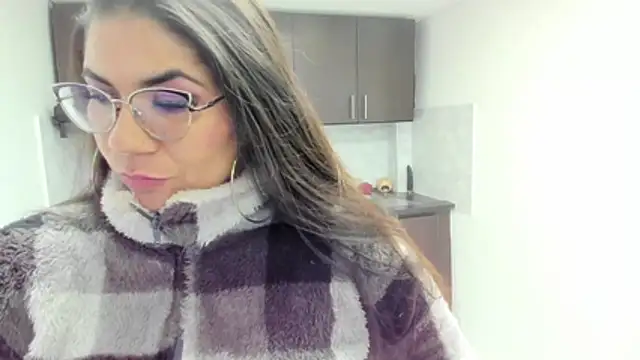 Luna Dumont online show from December 16, 2025, 11:14 am