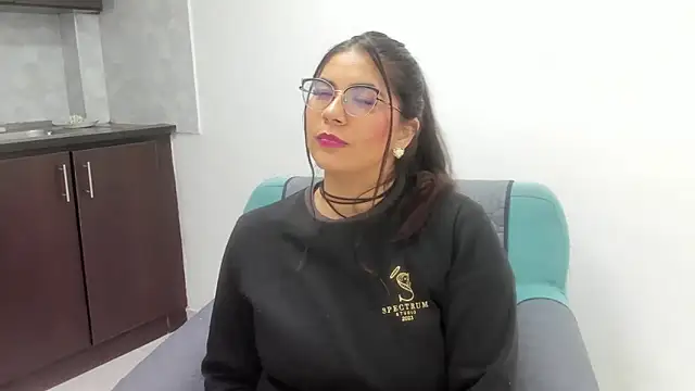 Luna Dumont online show from December 20, 2025, 11:13 am