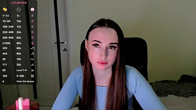 Kimmberr online show from November 13, 2025, 4:27 am