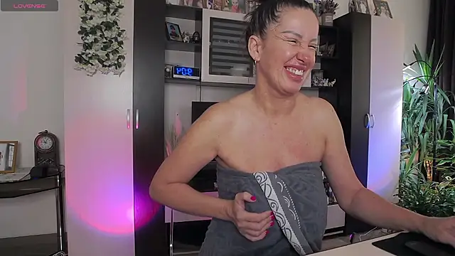 SheilaRyan online show from March 22, 2026, 6:04 am