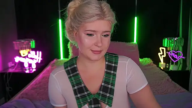 Snapshot of CocoSecretss chatting on October 7, 2025, 6:47 am CocoSecretss online show from October 7, 2025, 6:47 am