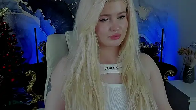 CocoSecretss online show from December 21, 2024, 11:01 am