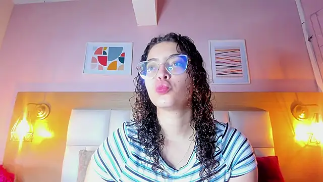 Dollar-girl online show from February 13, 2025, 11:39 am