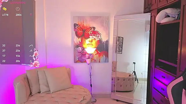 NATAASHA    online show from February 28, 2026, 7:02 pm