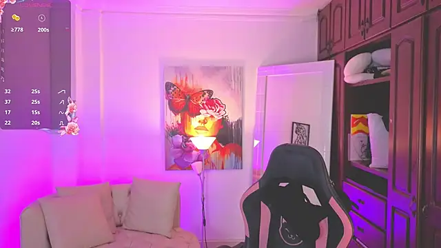 Snapshot of NATAASHA___ chatting on October 17, 2025, 3:21 am NATAASHA    online show from October 17, 2025, 3:21 am