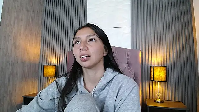 Snapshot of kendall_saenz chatting on March 5, 2025, 7:49 pm kendall saenz online show from March 5, 2025, 7:49 pm