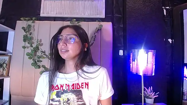 kendall saenz online show from October 2, 2025, 7:28 pm