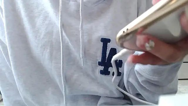 xxAIxx online show from February 21, 2025, 3:34 am