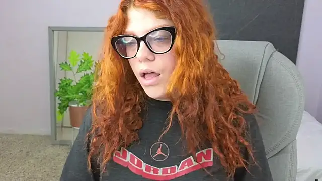 lucie nicolls online show from January 7, 2025, 7:49 pm