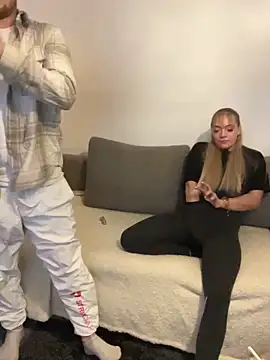 LizzyLush  online show from November 11, 2025, 10:37 pm