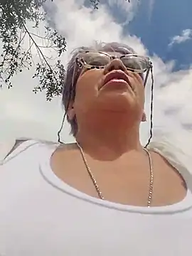 DirtyBIianca online show from May 22, 2026, 3:32 pm
