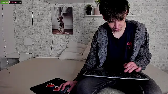 CalvinOwens online show from March 9, 2025, 3:43 am
