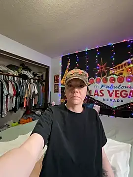 SidneyRaee online show from December 2, 2024, 8:06 pm