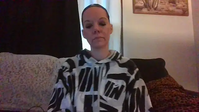 Snapshot of SidneyRaee chatting on October 11, 2025, 4:19 pm SidneyRaee online show from October 11, 2025, 4:19 pm