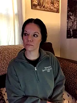 Snapshot of SidneyRaee chatting on October 9, 2025, 3:56 pm SidneyRaee online show from October 9, 2025, 3:56 pm