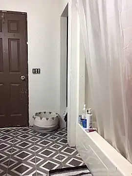 Snapshot of SidneyRaee chatting on October 18, 2025, 12:18 pm SidneyRaee online show from October 18, 2025, 12:18 pm