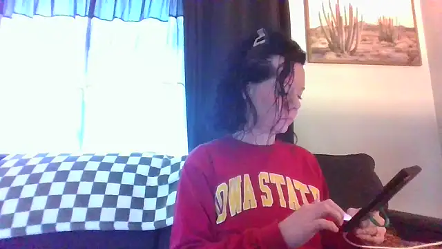 SidneyRaee online show from December 3, 2024, 7:50 pm