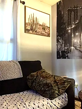 Snapshot of SidneyRaee chatting on September 18, 2025, 5:49 pm SidneyRaee online show from September 18, 2025, 5:49 pm