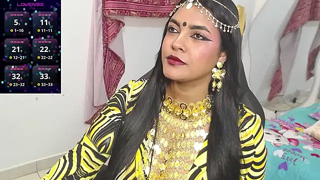 lakshmiraniii online show from November 6, 2025, 11:47 am