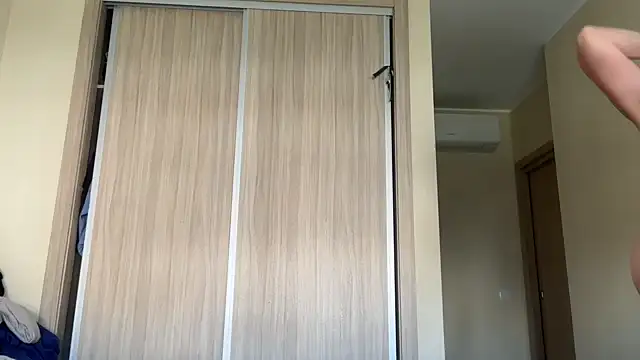 naughtyhollyxxxx online show from October 6, 2025, 8:15 am