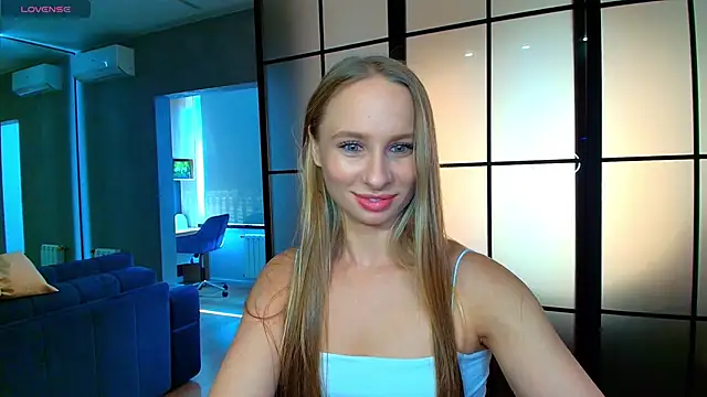 Mad1en online show from May 15, 2026, 3:26 am