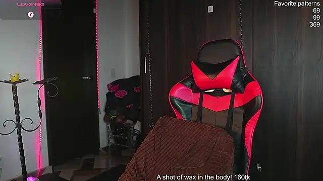 Snapshot of just_maxii chatting on February 14, 2026, 6:30 pm just maxii online show from February 14, 2026, 6:30 pm