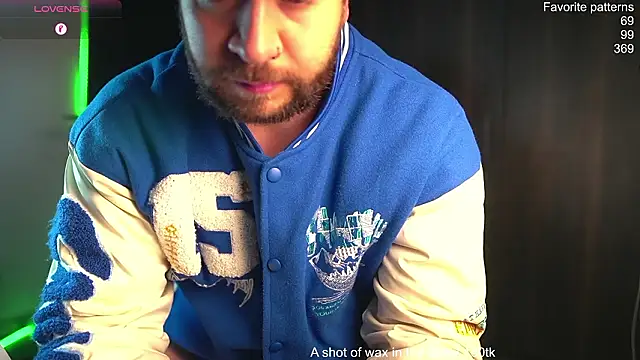 Snapshot of just_maxii chatting on February 5, 2026, 12:28 am just maxii online show from February 5, 2026, 12:28 am