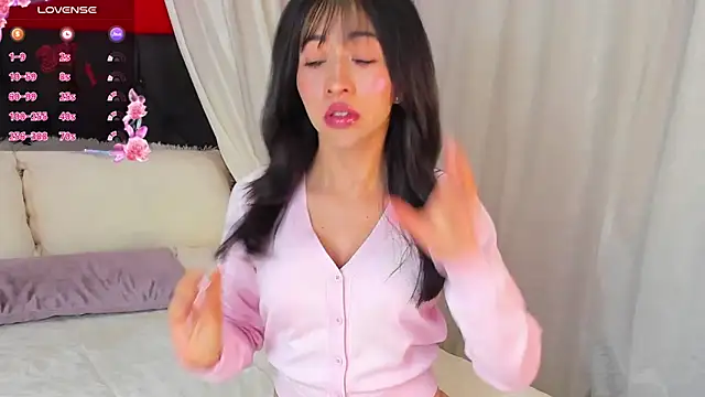 SophiaLiu online show from March 20, 2026, 1:17 am