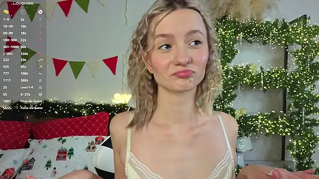 IdaValenti online show from December 18, 2025, 11:08 pm