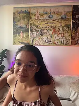 Snapshot of Nina-Eros1 chatting on May 15, 2026, 10:30 pm Nina-Eros1 online show from May 15, 2026, 10:30 pm