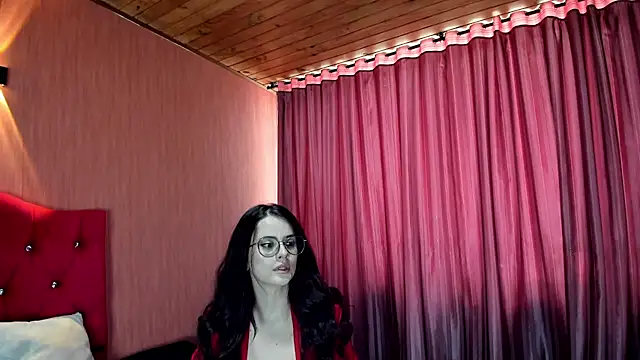 kassandra james online show from December 21, 2024, 4:25 pm
