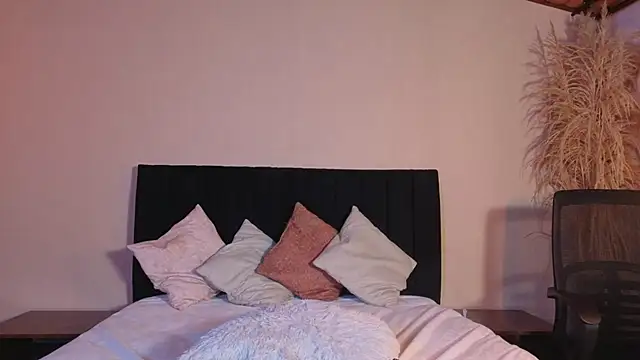 Snapshot of kassandra_james chatting on June 23, 2026, 12:14 pm kassandra james online show from June 23, 2026, 12:14 pm