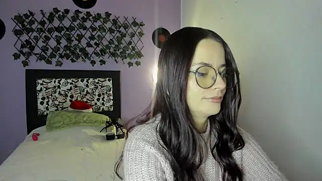kassandra james online show from January 4, 2025, 11:11 am
