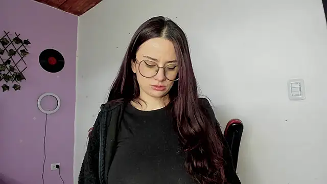 kassandra james online show from January 24, 2025, 3:24 pm
