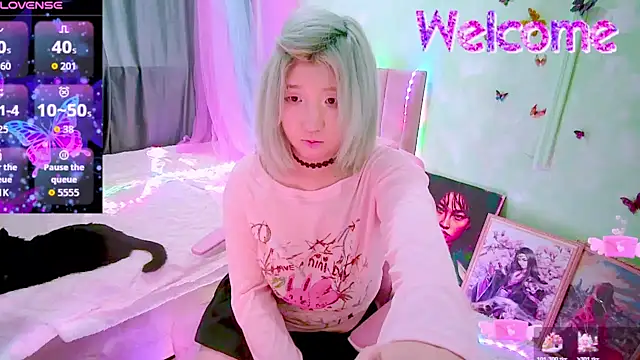 Snapshot of Akemilun chatting on February 27, 2026, 9:53 am Akemilun online show from February 27, 2026, 9:53 am