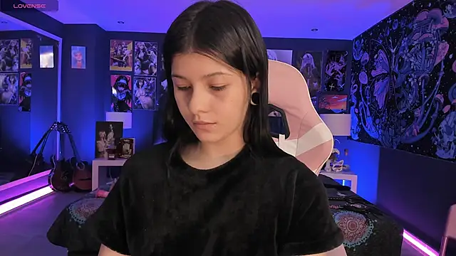 Snapshot of LanaKyutt chatting on September 24, 2025, 10:16 pm LanaKyutt online show from September 24, 2025, 10:16 pm