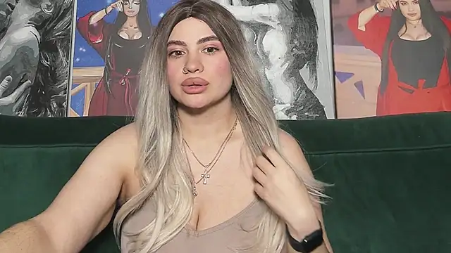 Snapshot of Nikki_Kardashian chatting on September 29, 2025, 8:47 pm Nikki Kardashian online show from September 29, 2025, 8:47 pm