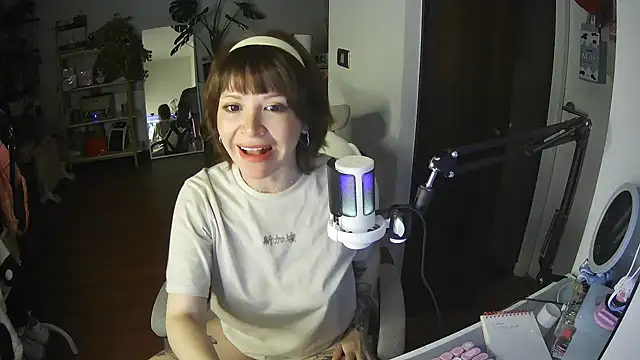 angelic sg online show from January 5, 2025, 1:35 am