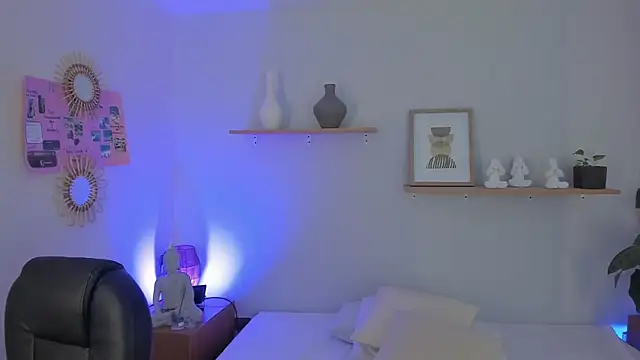 Snapshot of moll1e_ chatting on March 3, 2025, 12:17 pm moll1e online show from March 3, 2025, 12:17 pm